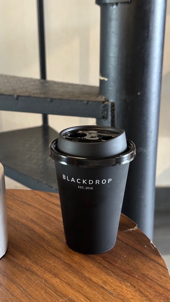 cr_8v's tweet photo. حياتي عباره عن ☕️ https://t.co/fLYqFxNpfF