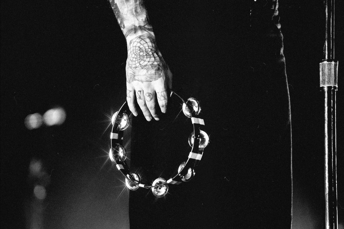 The Neighbourhood tweet media