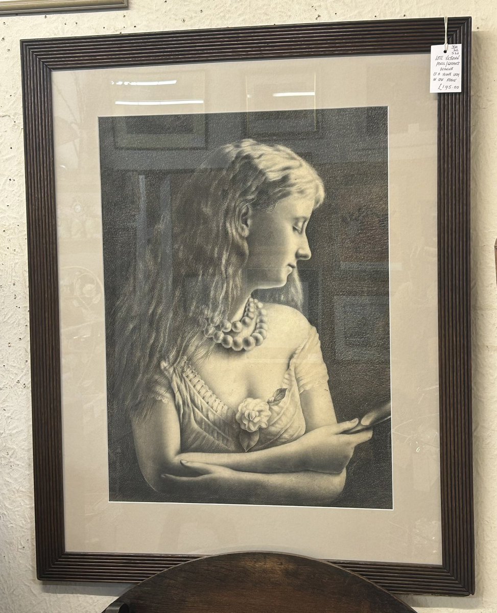 MatlockAntiques's tweet photo. Late Victorian Graphite/Pencil Drawing In Oak Frame £145 U35a #matlockantiques https://t.co/7NayPYmdIM