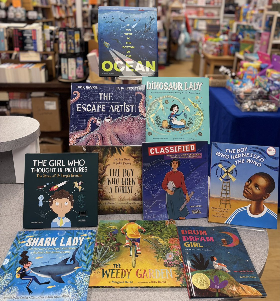 WickedBooks's tweet photo. Reading can be both informative AND fun! Our knowledgeable booksellers are truly happy to help you find just the right book for the young reader in your life. 😊 #shoplocal #indiebookstore https://t.co/MzhpJcWhBR