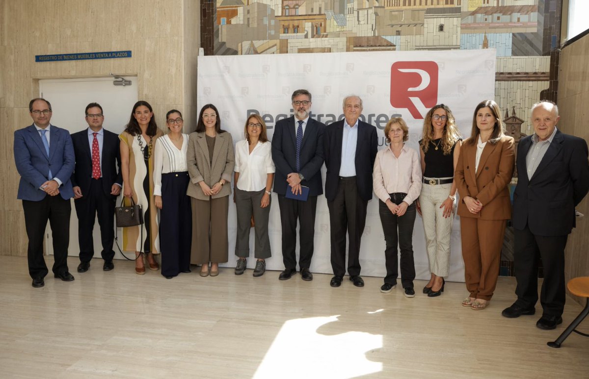 Registradores de España tweet media