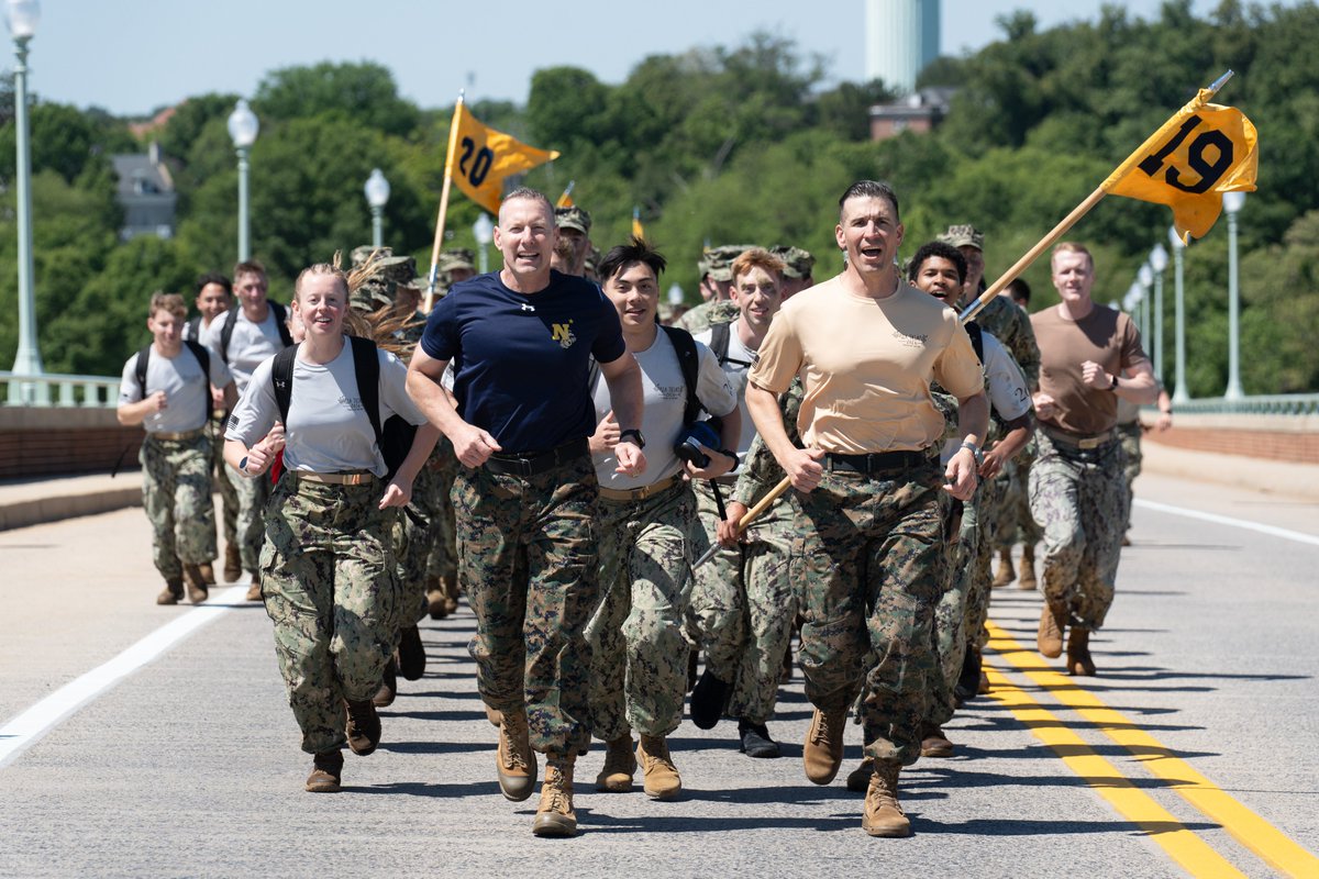 usnasupe's tweet photo. For 15 hours, the Class of 2029 was tested physically, mentally, and as a team. Pugil stick fighting, O-Course, E-Course, Ground Fighting, Pool competition, Bridge run, Boat and Log carries, and much more, challenged their endurance, toughness, and commitment to one another. ⚓ https://t.co/oi2ryF7xd6