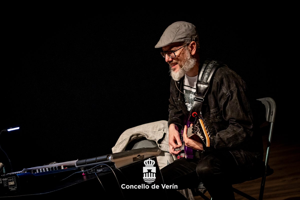 concelloverin's tweet photo. 📚✨ Máis de 230 escolares participaron hoxe en Verín no espectáculo “As mil e unha”, unha proposta de narración oral e música arredor do universo literario de Begoña Caamaño. 

ℹ️ https://t.co/guUHPymtUg https://t.co/3RhY6aSSTE