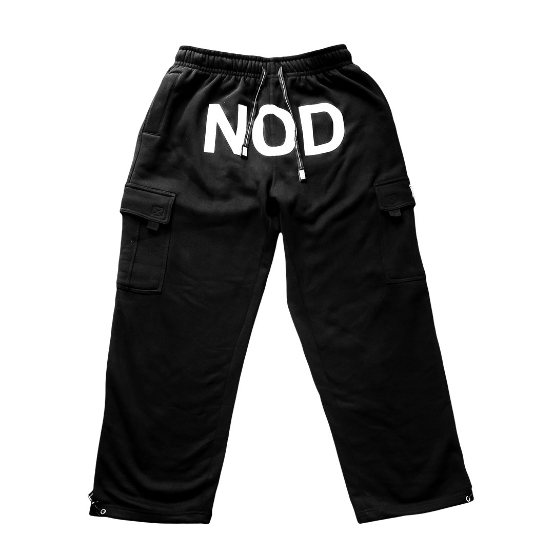 Jxxyy's tweet photo. 🏳️📸 Joeyy® Official “LAUNDRY” Face Flag
🇺🇸💋 Joeyy® Official “United States of Glitz” Flag
💤👖“NOD” Fleece Pro Club® Cargo Sweatpants
💿 Fashion Victim CD (Signed & Numbered) https://t.co/8NssTu0gD4