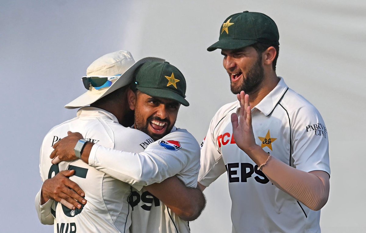 TsMeSalman1_'s tweet photo. 🚨 GOOD NEWS FOR PAKISTAN FANS. 🚨

Pakistan's likely changes for the 2nd Test against Bangladesh:

IN - Babar Azam &amp; Khurram Shehzad.
OUT - Imam &amp; Shaheen Afridi. [Geo News] https://t.co/XqVwxlSfHJ