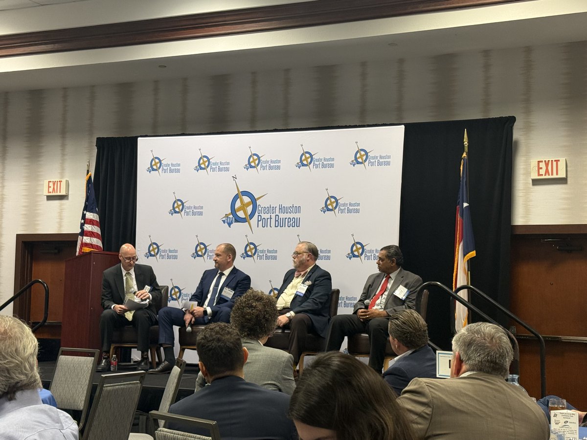 GCPDTexas's tweet photo. Great to be at today’s Greater Houston Port Bureau Commerce Club Luncheon alongside so many leaders in the port and maritime industry. 🚢 https://t.co/SnuzghIaKv