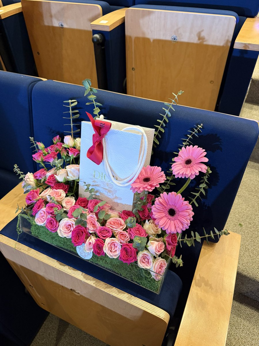 J tweet media
