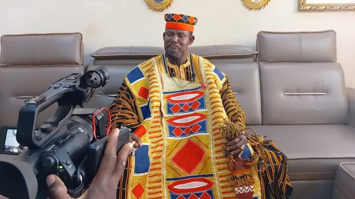 JusteMien's tweet photo. #BurkinaFaso
La Cour royale de #Boussouma a déchu #Naaba_Ligdi de son titre de chef pour " comportements et attitudes indignes d'un chef coutumier et traditionnel". #Minute.bf #Lwili https://t.co/UfW0xxlAWj