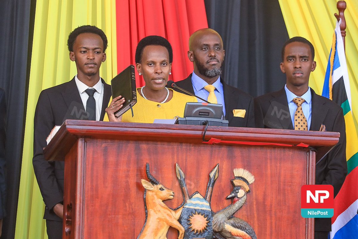 FatwesTv's tweet photo. Hon.@RuthRujokiM - Duly sworn in as the Woman MP @kiruhuralg District. I extend my heartfelt gratitude to the people of Kiruhura for your confidence and overwhelming support. Under the @NRMOnline Government and the wise leadership of President @KagutaMuseveni , I am committed to deepening service delivery, transforming homesteads and advancing sustainable development for every household..
#KiruhuraRuhuuka.
 
Her brother @James_Banter, Her husband @DanMushabe1,
Her Sons and Her mother known well in history of kiruhura as Kaaka Verina all have been with her 

Photo credit 📸 @francis_isano