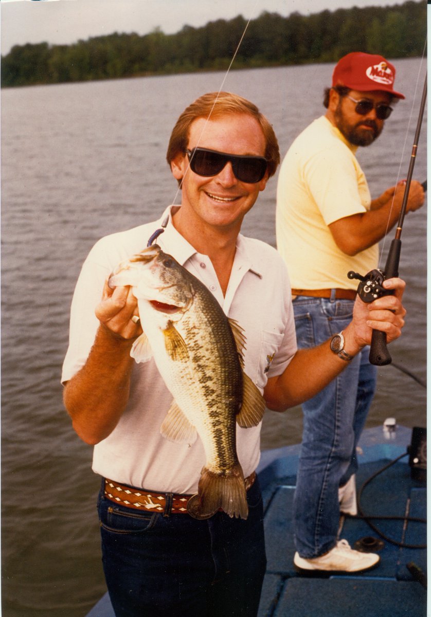 tightlinesradio's tweet photo. Throwback Thursday: One of my favorite photo's of all time.

The mid-80’s were a great time to fish West Point Lake in Georgia. Lots of 'big bass' and easy ways to catch'em as you can see from this photo. https://t.co/yCtT4Vdieg