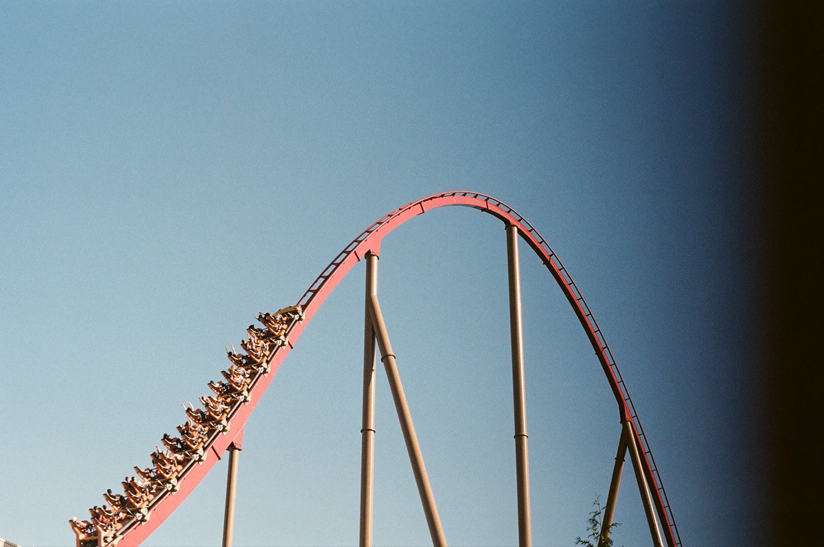 JENerally at theme parks 🎢🎡 tweet media