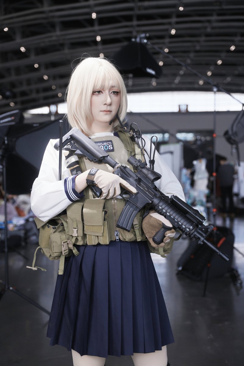 kpcat2142's tweet photo. 2026.2 一种基于chicken plate和1961胸挂的战术jk #cosplay #コスプレ #武装女子 #武装JK #tacticute #tacticalgirl https://t.co/Si8pTXHi4O
