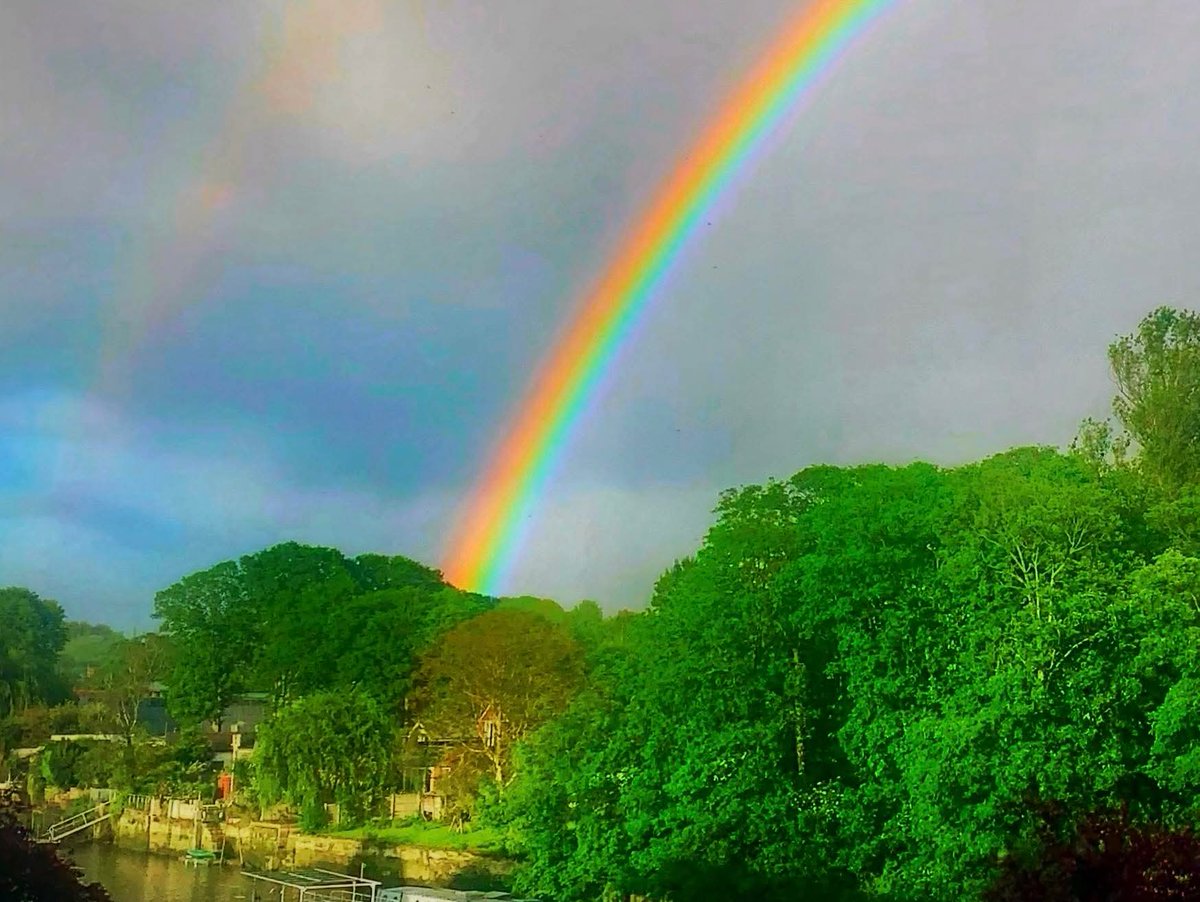 Grimboat's tweet photo. Another double  Rainbow  on the Pie https://t.co/7dKJPqEGrA