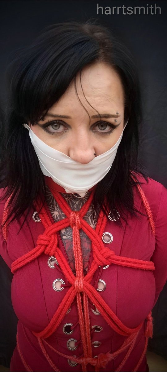 harrtsmith1's tweet photo. Rope and gags https://t.co/9lQ1hgHWLC