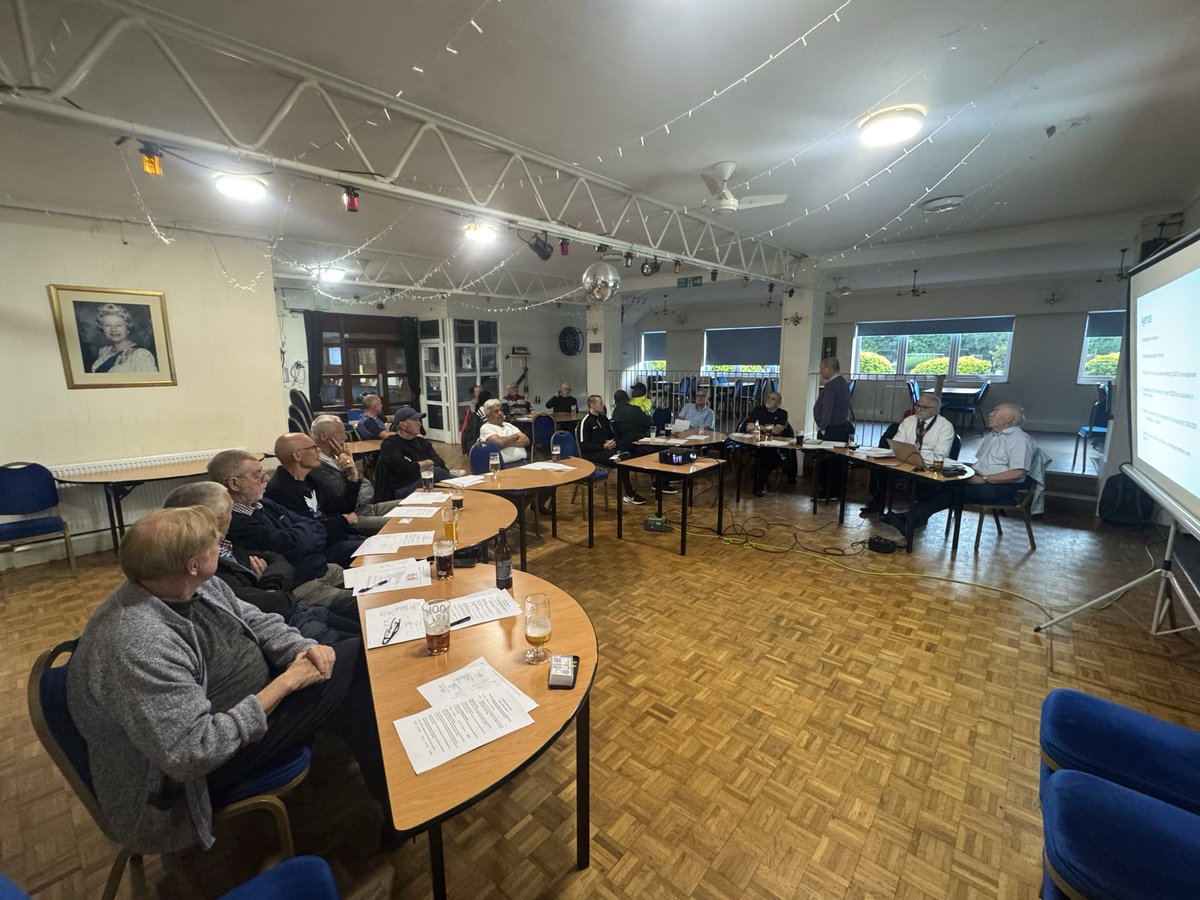 Croydonreferees's tweet photo. Thank you to everyone who attended this evenings AGM at Croydon Bowls club wishing you all a wonderful summer and break and look forward to seeing you all next season those wanting to become members please feel to reach out ⚽️💪 https://t.co/8tya1aIQgo