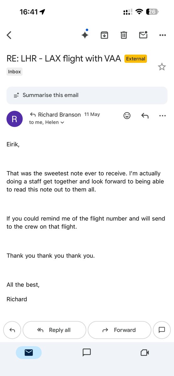 calvincoder's tweet photo. Most people only write to companies when something goes wrong. After a London to LA flight that was genuinely one of the best I've had, I wrote to @richardbranson to say so. He read it out at a @VirginAtlantic staff get-together. 🥹 https://t.co/k7iV7pUc93