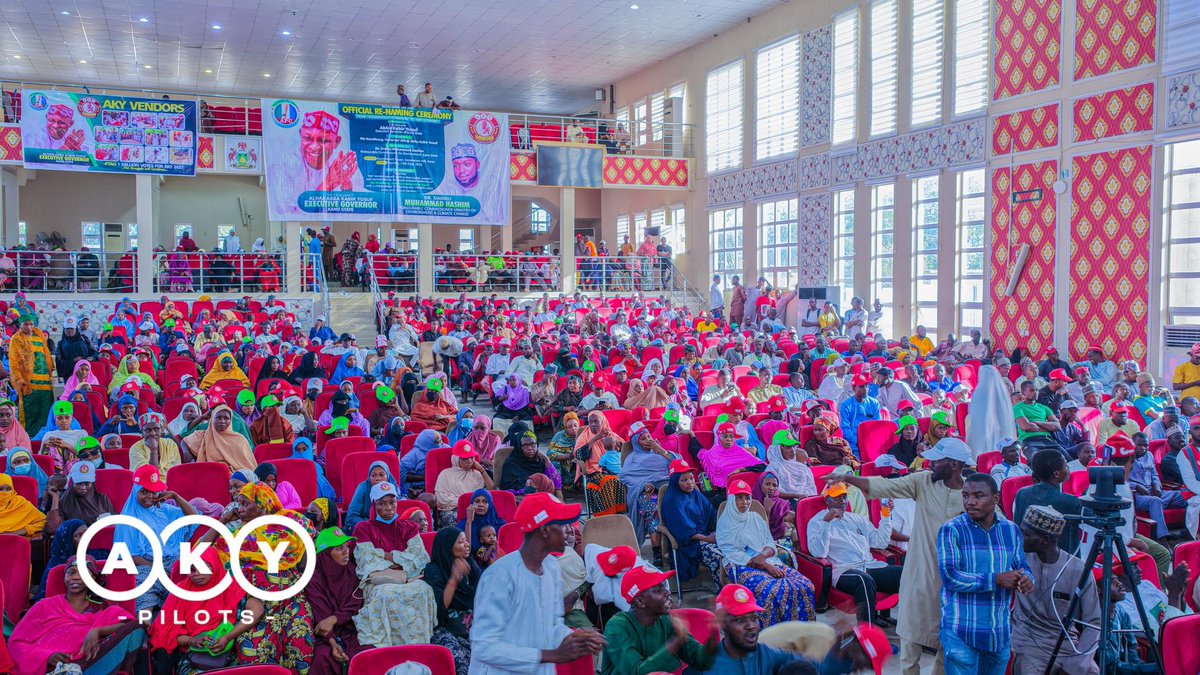 DahirMHashim's tweet photo. Delighted to have successfully executed the second phase of our empowerment program inspired by the visionary leadership of our amiable Governor, Alh. Abba K. Yusuf. 

Job offers and start-up capital were shared to 500 beneficiaries in an effort to build a productive and self-sufficient Kano where every family has the opportunity to thrive.