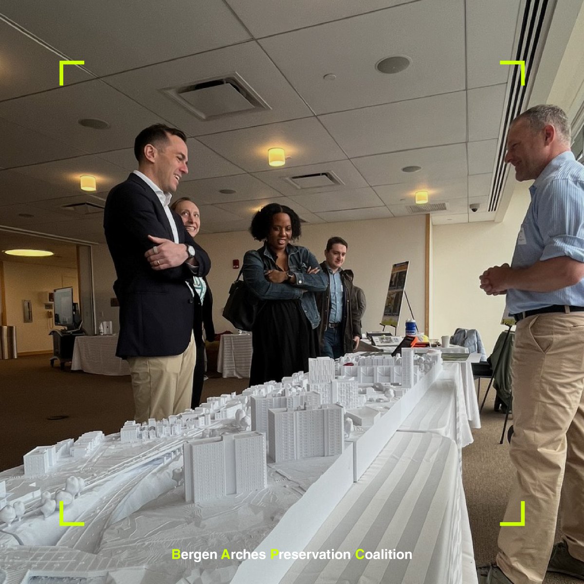 bergenarches's tweet photo. Late post from the April 25th North Jersey Transit Forum. Thanks to @hudcostreets for inviting us to share the Bergen Arches 3D model created by @NJIT students and discuss future transit planning around Route 139 and the @bergenarches.

@jerseycitynj #Transit #Greenway https://t.co/E33FaDq32V