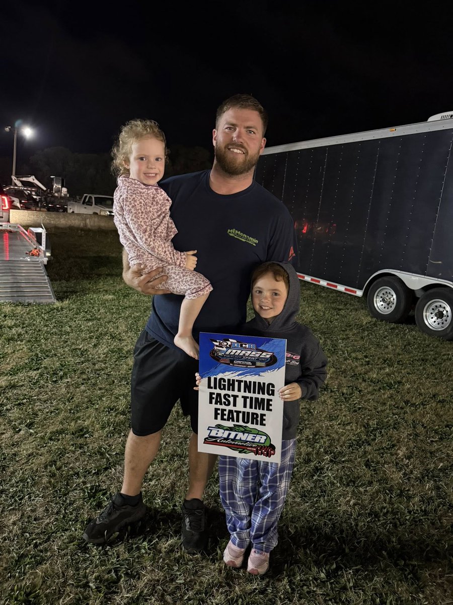 BettsGarage's tweet photo. We had a great time at DE International Speedway last month! The competition was tight &amp; we couldn't be prouder of Troy Betts for his 2nd place finish in the Betts Garage 25-lap feature. Join us as the Mid-Atlantic Sprint Series returns to DE on May 23rd at Middleford Speedway. https://t.co/u9DxErAG1v
