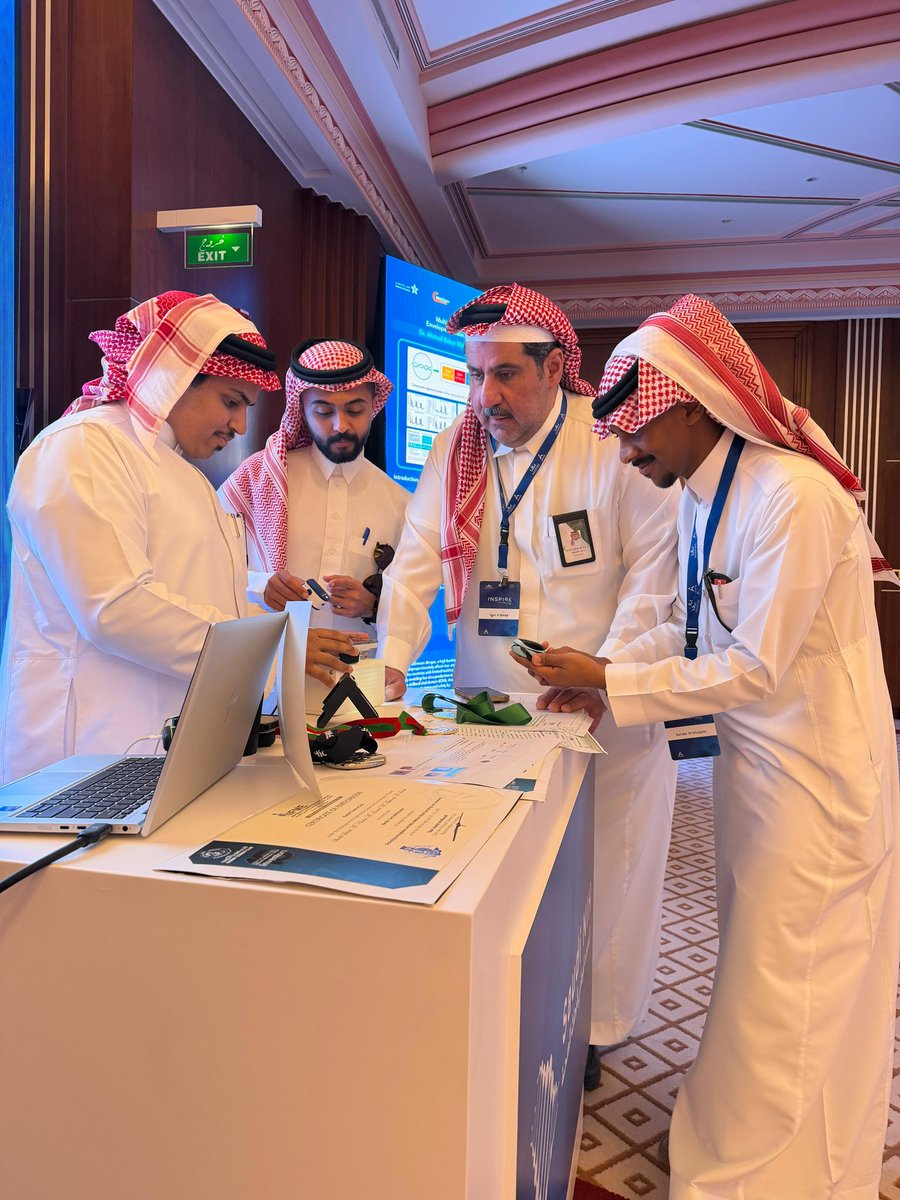 it_w56's tweet photo. سعيد بمشاركتي في معرض المبتكر الملهم بجدة التابع لـ @HealthCo_sa و @saudi_nih ، وكل الشكر لمعالي وزير الصحة Fahd Al-Jalajel على دعمه للمبتكرين وتمكينهم. خطوة نفتخر فيها نحو مستقبل صحي مبتكر🤍🤍. https://t.co/4YhCB84Tbz