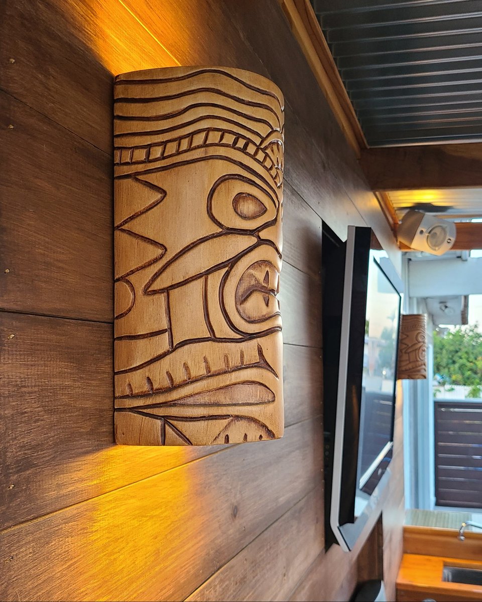 A19Lighting's tweet photo. There’s something about a well-lit entertainment backyard that makes a moment feel like you're on an island. The TIki Sconce in Amber Palm captures that feeling perfectly. Warm light, open air, and time well spent.

Explore it at https://t.co/1rKd53YbBQ https://t.co/oqVAl0komr https://t.co/wj2VAh4xdv