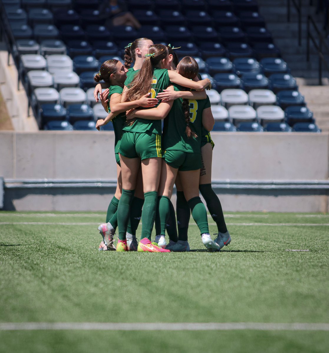 PXStudentMedia's tweet photo. Girls soccer started their journey to go back to the finals for the third straight year, but this time hoping to come out of it with a championship.

Read Evan's story about the opening game👇 https://t.co/4DmjBRe6Wf