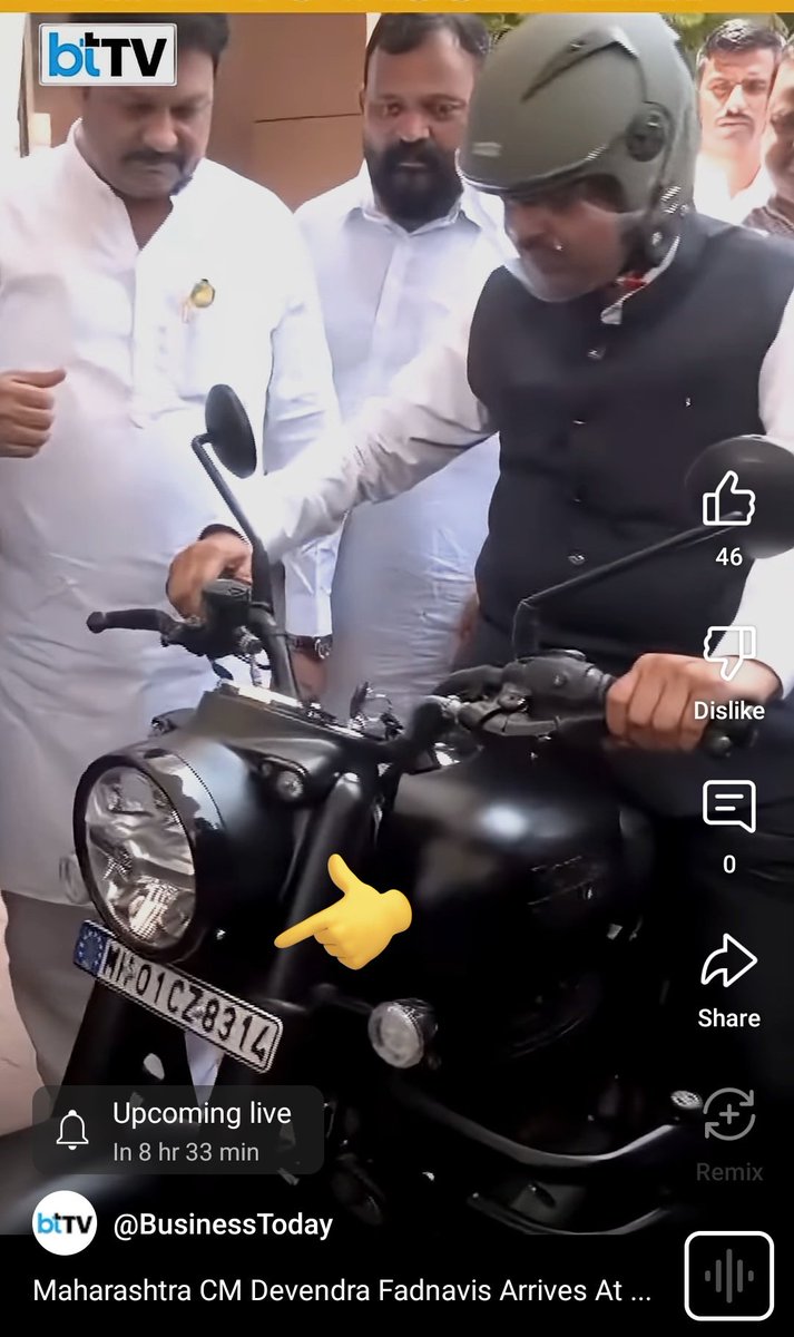 bingovikrant's tweet photo. Attention @Dev_Fadnavis @MumbaiPolice @CMOMaharashtra I noticed a discrepancy regarding the Royal Enfield - Stealth Black Edition  (MH01CZ8314) ridden by the Hon. CM today. Vahan Records indicate that : this no. plate is registered to a March 2018 Royal Enfield  model with a UCE https://t.co/hnRDvNH8DV