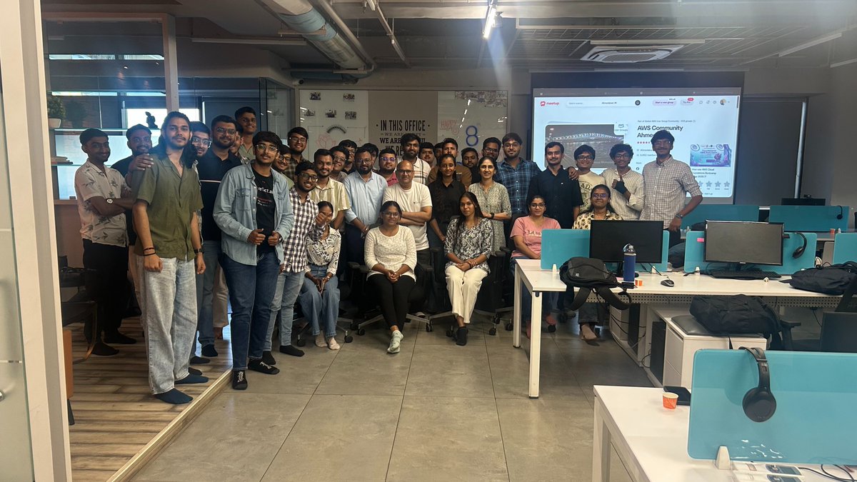 may_ur55's tweet photo. Last weekend, I got another opportunity to speak at the 10th AWS Foundations BootCamp organised by @awsugahm. Had a great time talking abt AWS Foundations. Looking forward to more such events. 🚀
@RKridhima @awsugindia @awsdevelopers #AWSCommunityBuilder #CommunitySharing https://t.co/J25Xt4tT3f