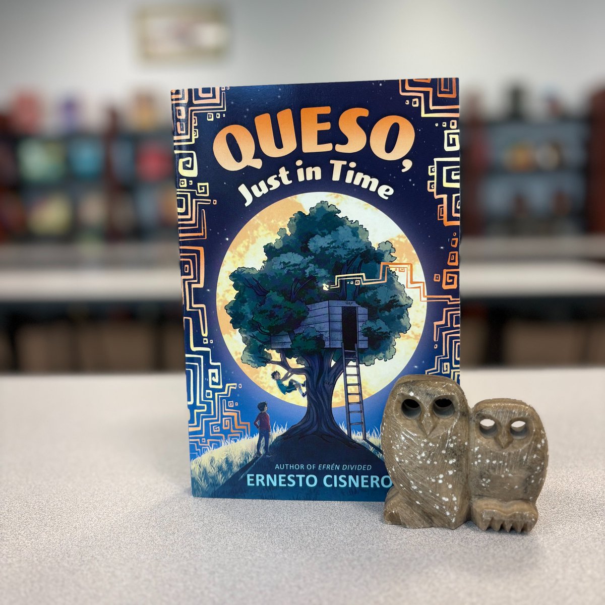 butchilitcen's tweet photo. ⌛🧀Queso Just in Time by Ernesto Cisneros. #dailybutlershelfie #timetravel #fathersonbonding #quesojustintime @Author_Cisneros @HarperCollins https://t.co/DhtjVjzYJn