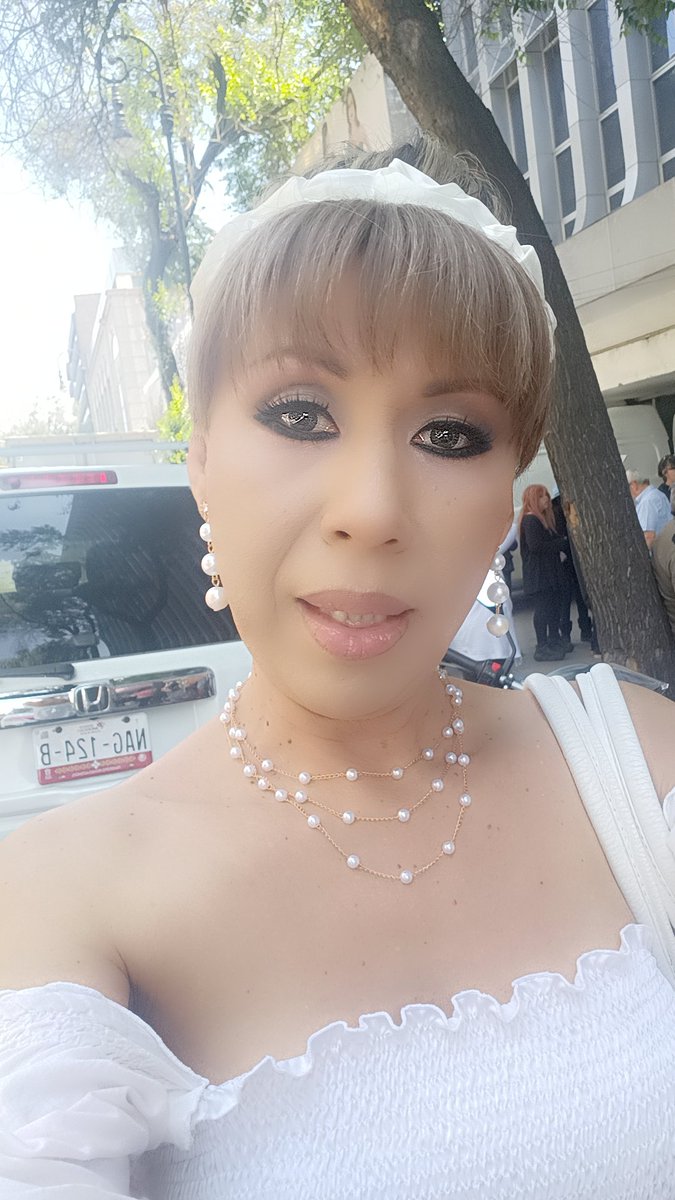 lizztranscdmx's tweet photo. Hola linda tarde de jueves besitos https://t.co/lxREqBTGnD