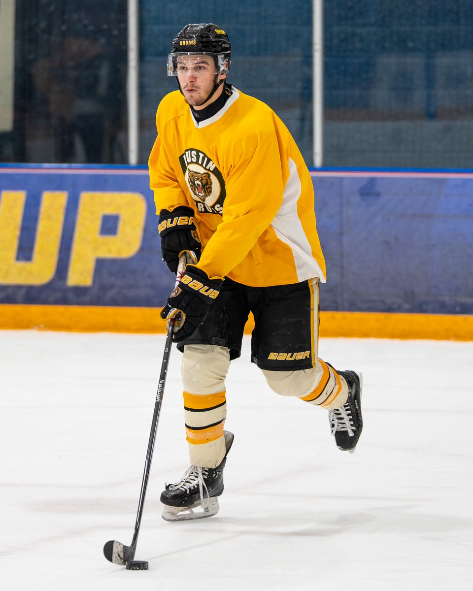 NAHLHockey's tweet photo. The Bruins are back in Blaine 🐻

#RoadtotheRobby | #RobertsonCup https://t.co/7Q8LULo6Rf