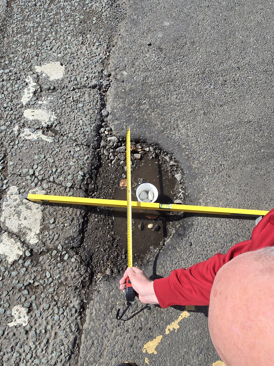 Mr Pothole tweet media