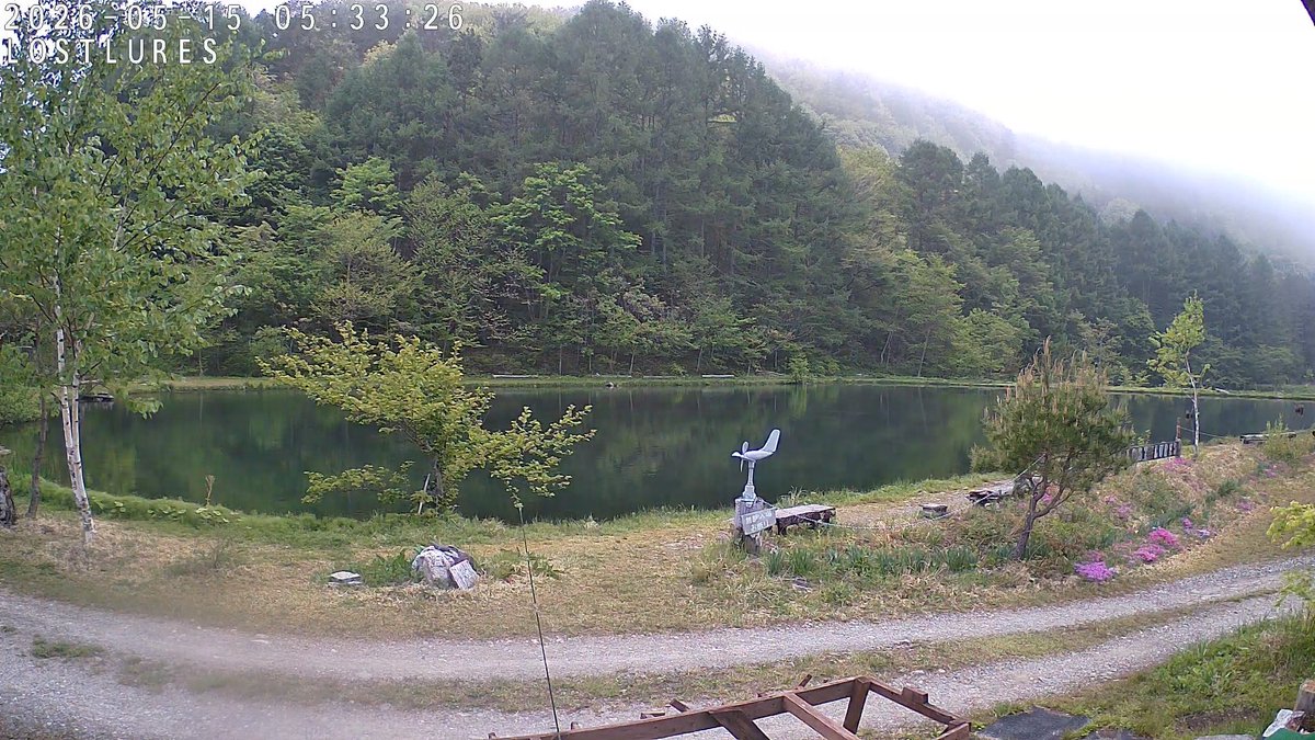 lostlures's tweet photo. 5月15日(金)05:30  天候きり☁️   無風　気温10.1℃   水温10.5℃  水量平水　水色クリア　ポンド透明度80％   予想最高気温23℃   はれ☀️の予報です。#管理釣り場 #釣り #南会津 #福島 #Fukushima #trout #fishing https://t.co/9ychdW9cVq