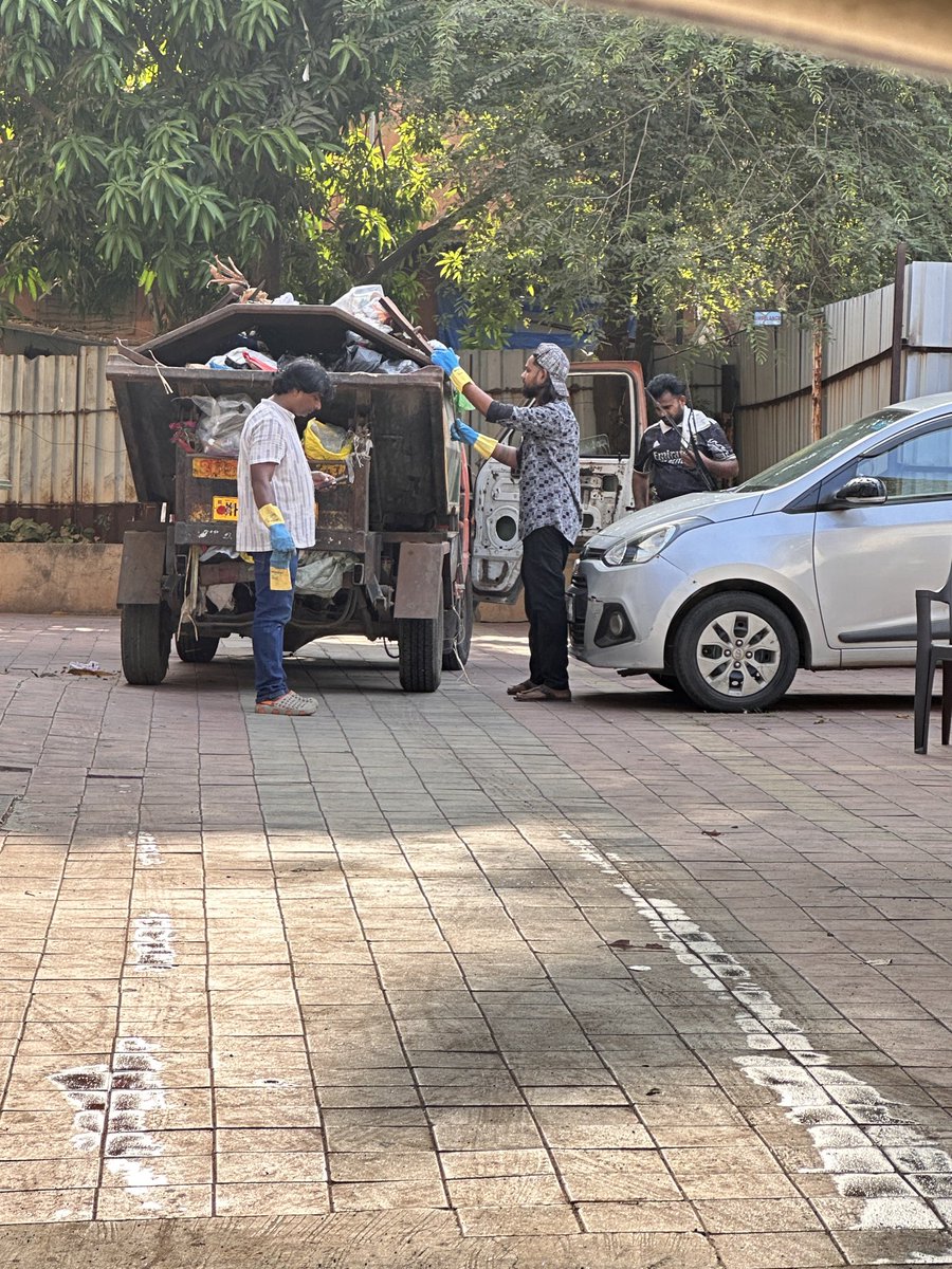 Shreepad_1's tweet photo. Despite admitting before the Bombay High Court that Mohan Mansion, Chunabhatti has NO Occupation Certificate and is under unauthorized occupation, @mybmc officials have still failed to take action.

BMC’s own affidavit confirms illegal occupation, unauthorized construction & pending action under MMC Act — yet the building continues to remain occupied openly without enforcement.

If immediate action is not taken, an additional affidavit will be filed before the Hon’ble Bombay High Court against concerned officials for dereliction of duty and failure to enforce the law.

Rule of law cannot be selective.

@CMOMaharashtra @mieknathshinde @mybmcWardL @MumbaiPolice #Mumbai #BMC #BombayHighCourt #IllegalConstruction #UnauthorizedOccupation #RuleOfLaw @mybmcInfra