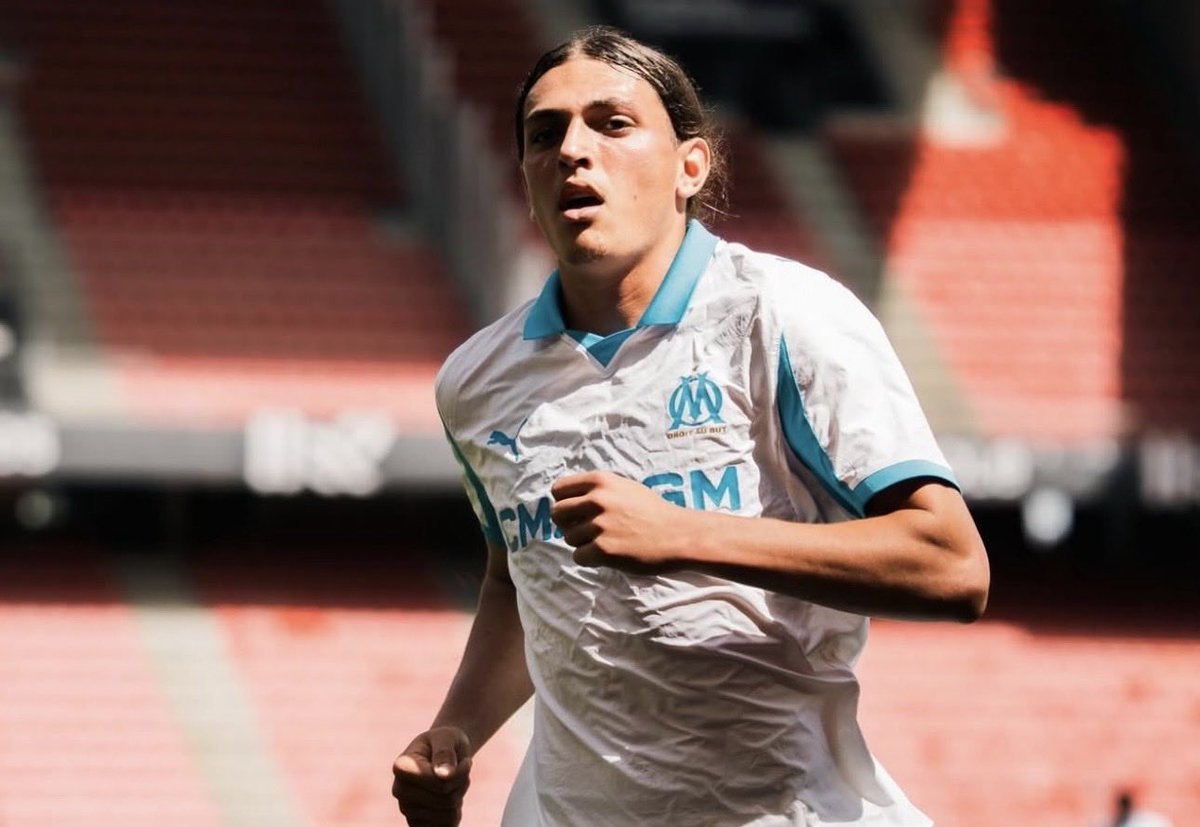 BeloMediaFoot's tweet photo. 👏😍 Trophées Espoir Football ✨

Antoine Valero (2008) a été élu :

• Meilleur attaquant U19 National 🏆
• Meilleur joueur U19 National 🏆 
• Membre de l’équipe type U19 National 🏆

Ugo Lamare El Kadmiri (2007) a été élu :

• Membre de l’équipe type U19 National 🏆#TeamOM https://t.co/wEKTuQWIws