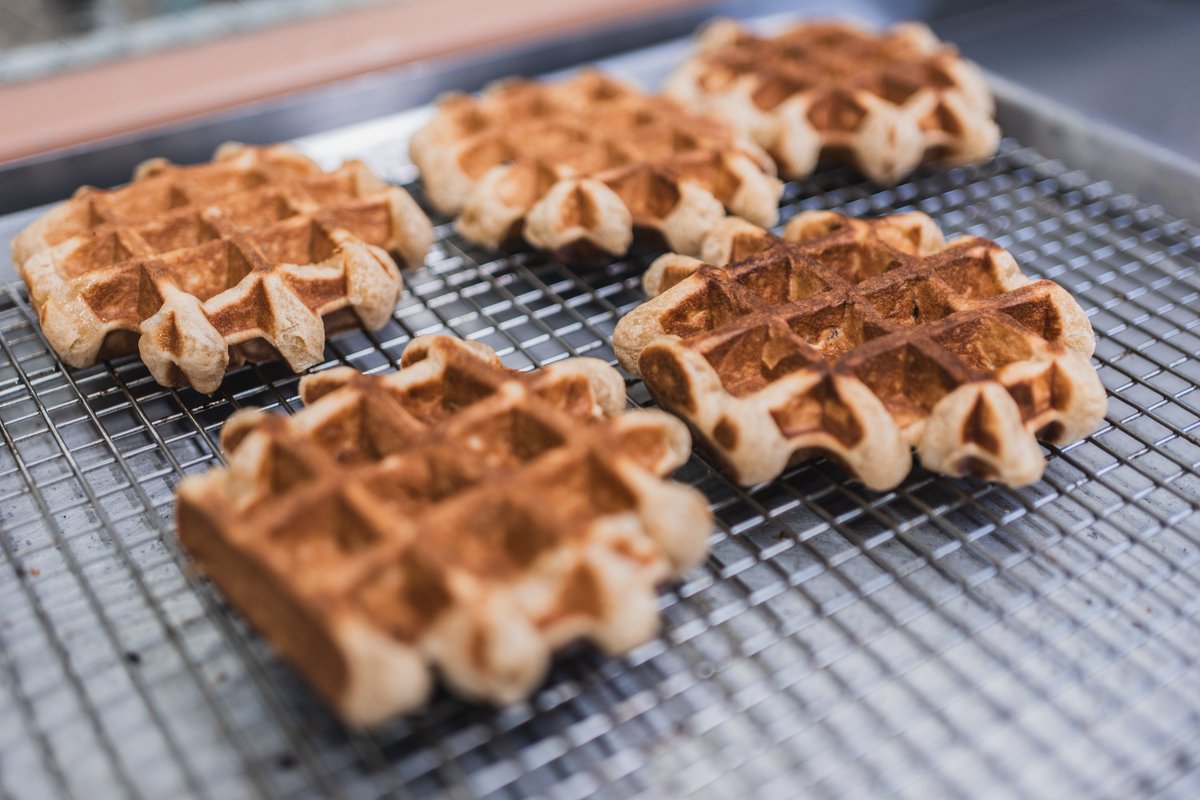 standardbots's tweet photo. How do you scale artisanal production?   

Take a look behind the scenes at Pika’s Farm Table, capturing their journey with advanced automation. What a delight! 

🥧 Full story coming soon. https://t.co/O5giXdo2Rp
