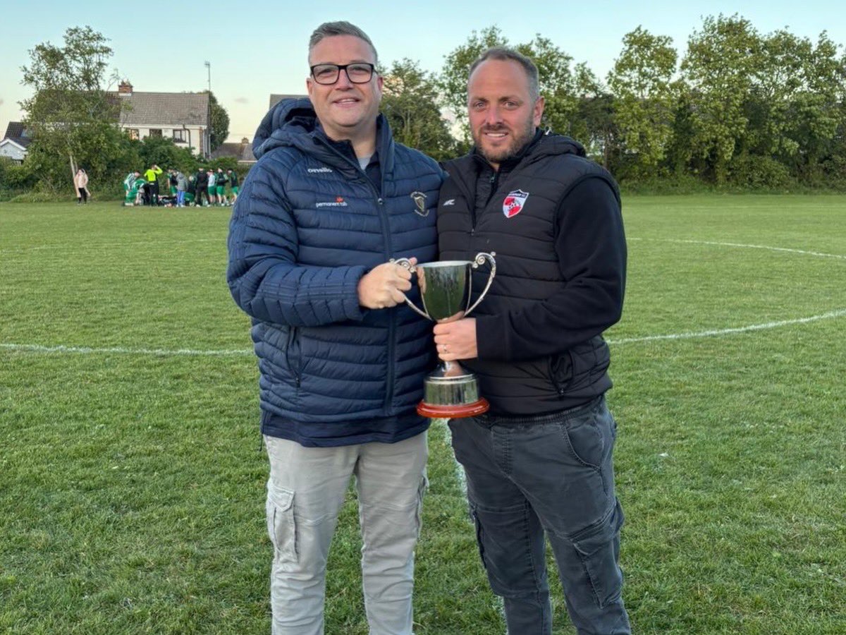 LSLLeague's tweet photo. Congratulations to Hyde Park who are LSL Division 3 Saturday Champions 👏👏👏

@LSLLeague | #LSLLiveScore https://t.co/7a1z333eQx