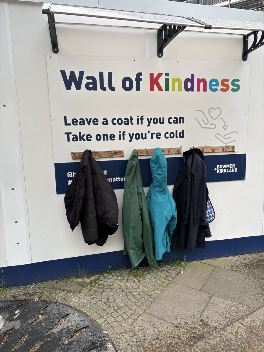 arrbee54's tweet photo. Passed this sign in Edinburgh today. What a beautiful idea! I must go back and add something https://t.co/32fPTkCR7d