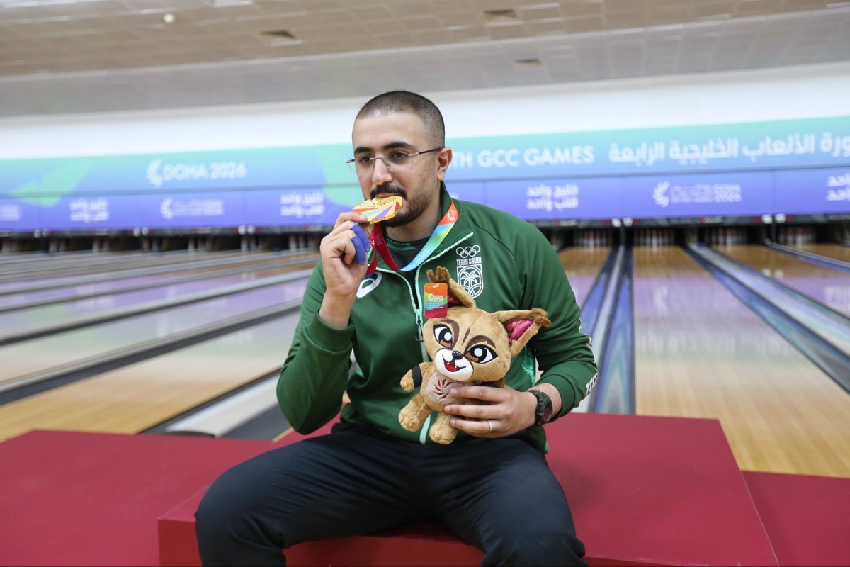 qatarbowling's tweet photo. جانب من منافسات الفردي 🎳 وتتويج الفائزين في مسابقة البولينج ضمن دورة الألعاب الخليجية الرابعة:

عبدالرحمن الخليوي 🥇🇸🇦
بدر السادة 🥈🇶🇦
طلال المري 🥉🇶🇦 https://t.co/6OWot8d22q