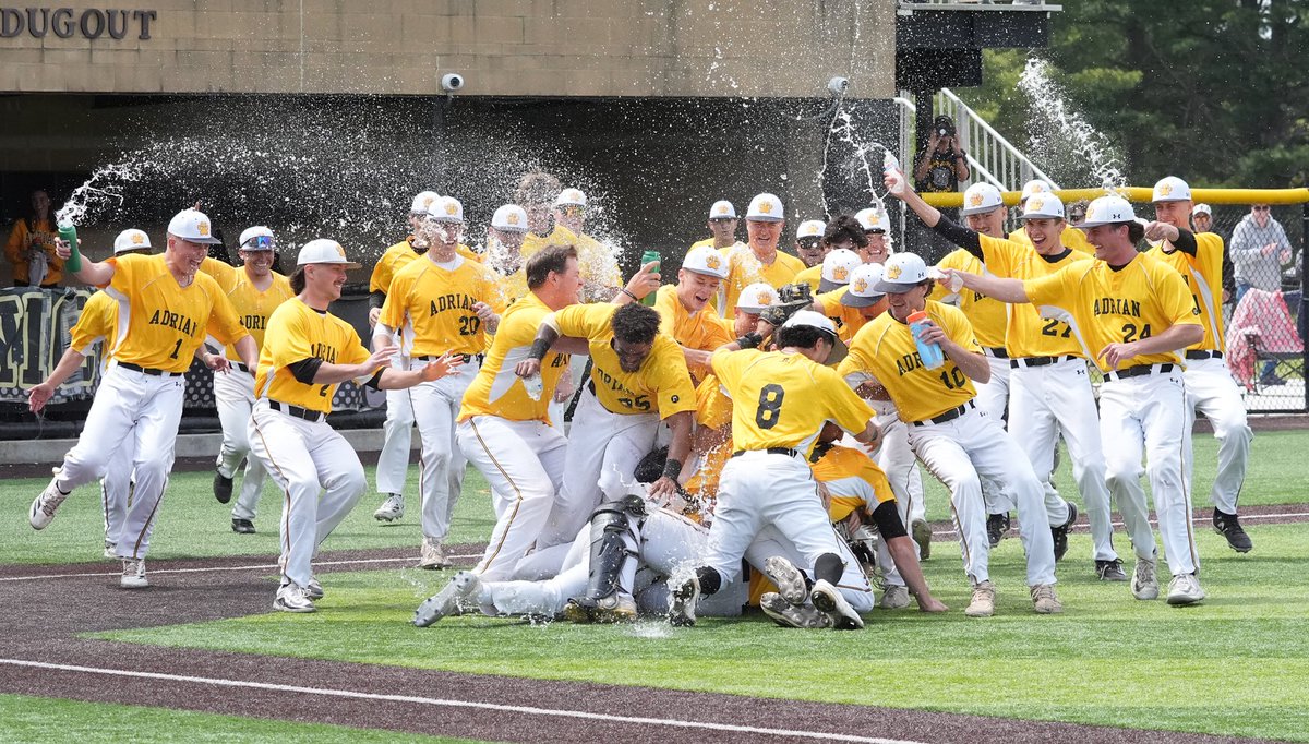 Adrian College Athletics tweet media