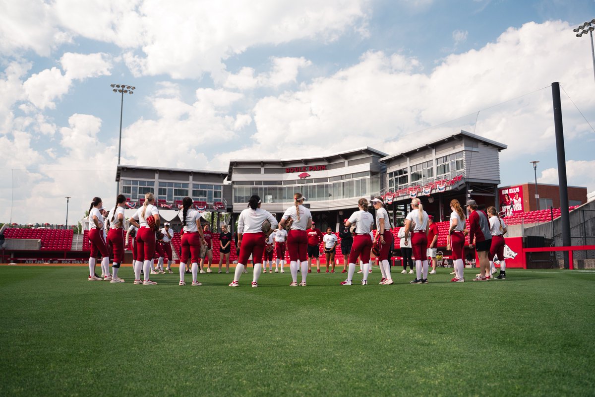 Arkansas Softball tweet media