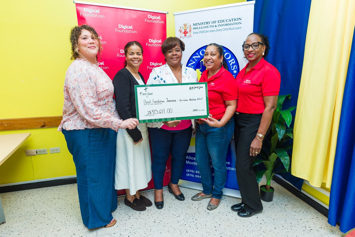 DigicelFdnJA's tweet photo. We were proud to welcome the Fern Joan Foundation to Jamaica and connect them with the Ministry of Education (Region 4). The Fern Joan Foundation has also made a generous donation to the Foundation, with funds going directly toward supporting children impacted by the hurricane. https://t.co/IUlZoJyMI2