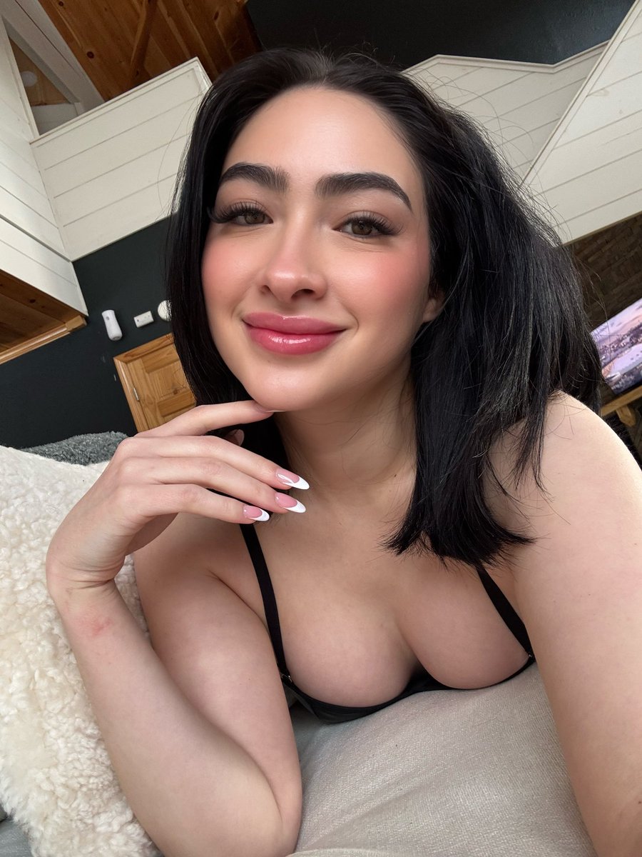 1jaylenefoxx's tweet photo. @ivyxbll Check me out🥵 https://t.co/Xh19UtQpRc