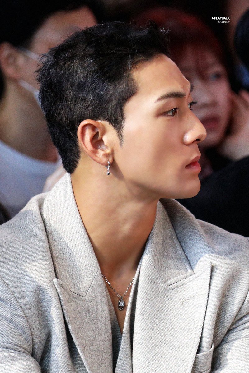 hourly baekho tweet media