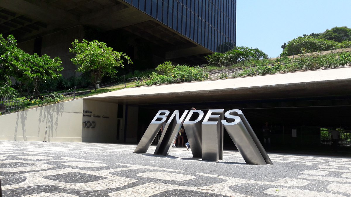 drewcrawford_'s tweet photo. The Brazilian Development Bank (BNDES) reached R$995 billion in total assets in March 2026, equivalent to roughly $199 billion at today's exchange rate.

That makes BNDES the second-largest development bank in the world, behind only the China Development Bank.

The bank disbursed R$169.7 billion in 2025, equivalent to roughly $34 billion in development financing in a single year.

For comparison, the US International Development Finance Corporation reported $43.4 billion in total exposure at the end of fiscal year 2025, down from $48.9 billion the year before.

DFC new commitments fell from $12.1 billion in FY2024 to $3.6 billion in FY2025, a 70 percent drop in a single year.

The US Congress recognized the gap in late 2025 and raised the DFC portfolio cap from $60 billion to $205 billion, more than tripling its capacity in a single legislative session.

The race to deploy development capital in emerging markets is now a strategic priority for both governments.

Brazil has been running this playbook since 1952.

The Brazilian federal government has been building institutional development finance infrastructure for 74 consecutive years.

That infrastructure now finances industrial policy, critical minerals development, infrastructure concessions, and the country's AI compute buildout.

In 2025 alone, BNDES injected the equivalent of $200 million per business day into the Brazilian economy.

Most international capital still benchmarks Brazil against the wrong reference set.

The institutional development finance ecosystem in Brazil is now roughly four to five times the size of the US equivalent.

Your portfolio either reflects that, or it does not.