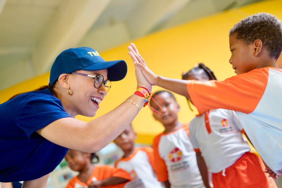 colectivotraso's tweet photo. #PasiónPorServir ❤️ Desde el Centro de Excelencia para la Primera Infancia hacemos posible un mejor futuro para los niños y niñas de #Cartagena💛

Vincúlate a esta gran iniciativa y sé parte de la transformación 🤝

Conoce más aquí: 
🔗https://t.co/A46FHRBaVH https://t.co/ax7dZJc2AB