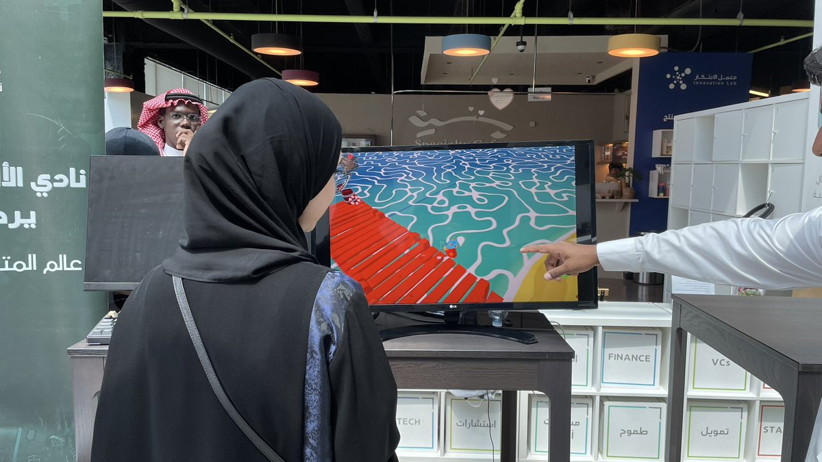 CtrlYara's tweet photo. ما توقعت إني استفيد وأنبسط بهذا الشكل 
#ارتاثون أعطاني تجربة فعلا رهيبة، مليانة تعلم وتحديات جميلة وأوقات ممتعة مع أشخاص رهيبين https://t.co/MZly7uCS6d