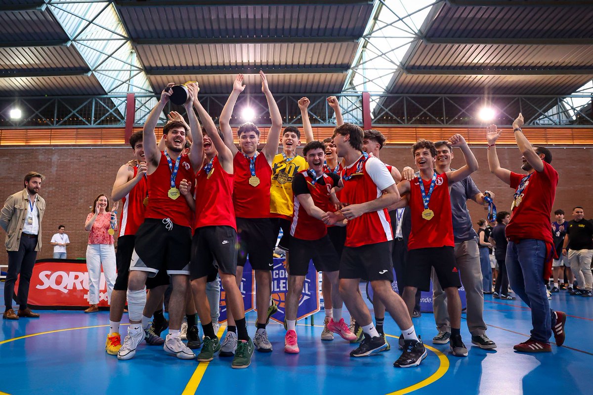 CopaColegial's tweet photo. ¡Falta poco! 

👀 Así llegan los colegios a la Final Nacional de Granada 2026.

Analizamos a cada equipo, sus claves, fortalezas y todo lo que pueden aportar en la gran cita 

📖https://t.co/4YccFoR64h 

#20AñosDeLocuraColegial #ElegidosparalaGloria #FinalNacional https://t.co/rIL9lnK3FG