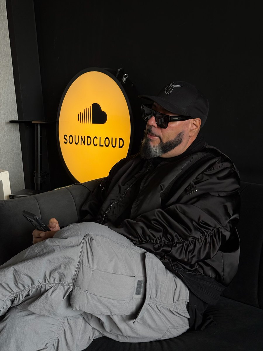 Roger Sanchez tweet media