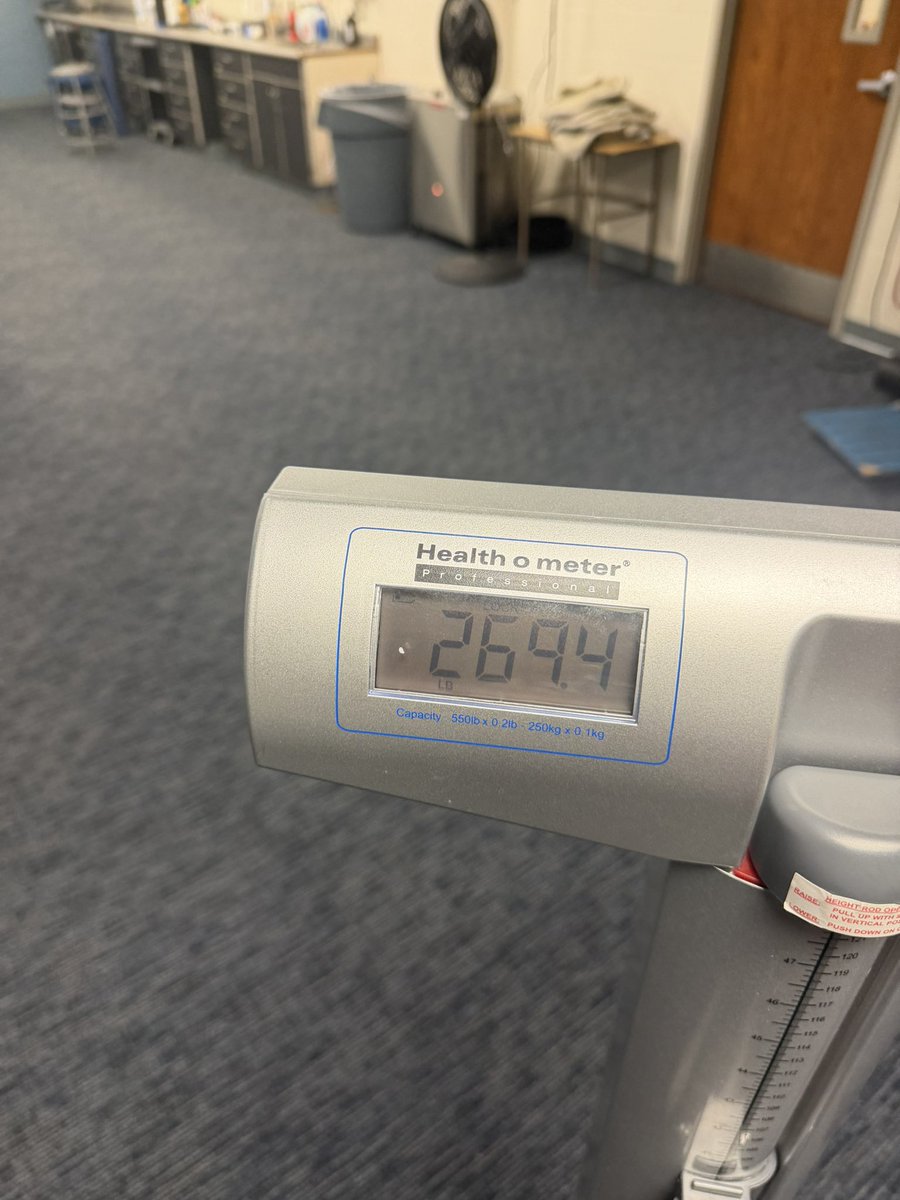 ayron_shaw2027's tweet photo. Weighing in at 6’2 269.4 before summer! Put on 35 pounds since last season. Getting ready for senior season. @PrepRedzoneNE @AllenTrieu @PRZ_OscarG @GregSmithRivals 
@CoachMooseDC @tjmw66 @CPFootball17 https://t.co/qInX2CfPWw